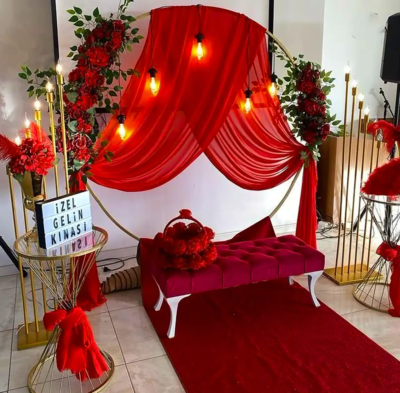 بک دراپ نامزدی قرمز