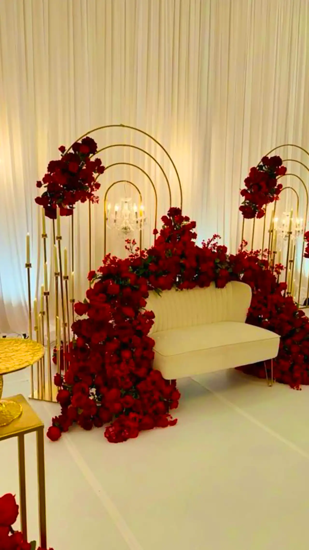 بک دراپ نامزدی قرمز