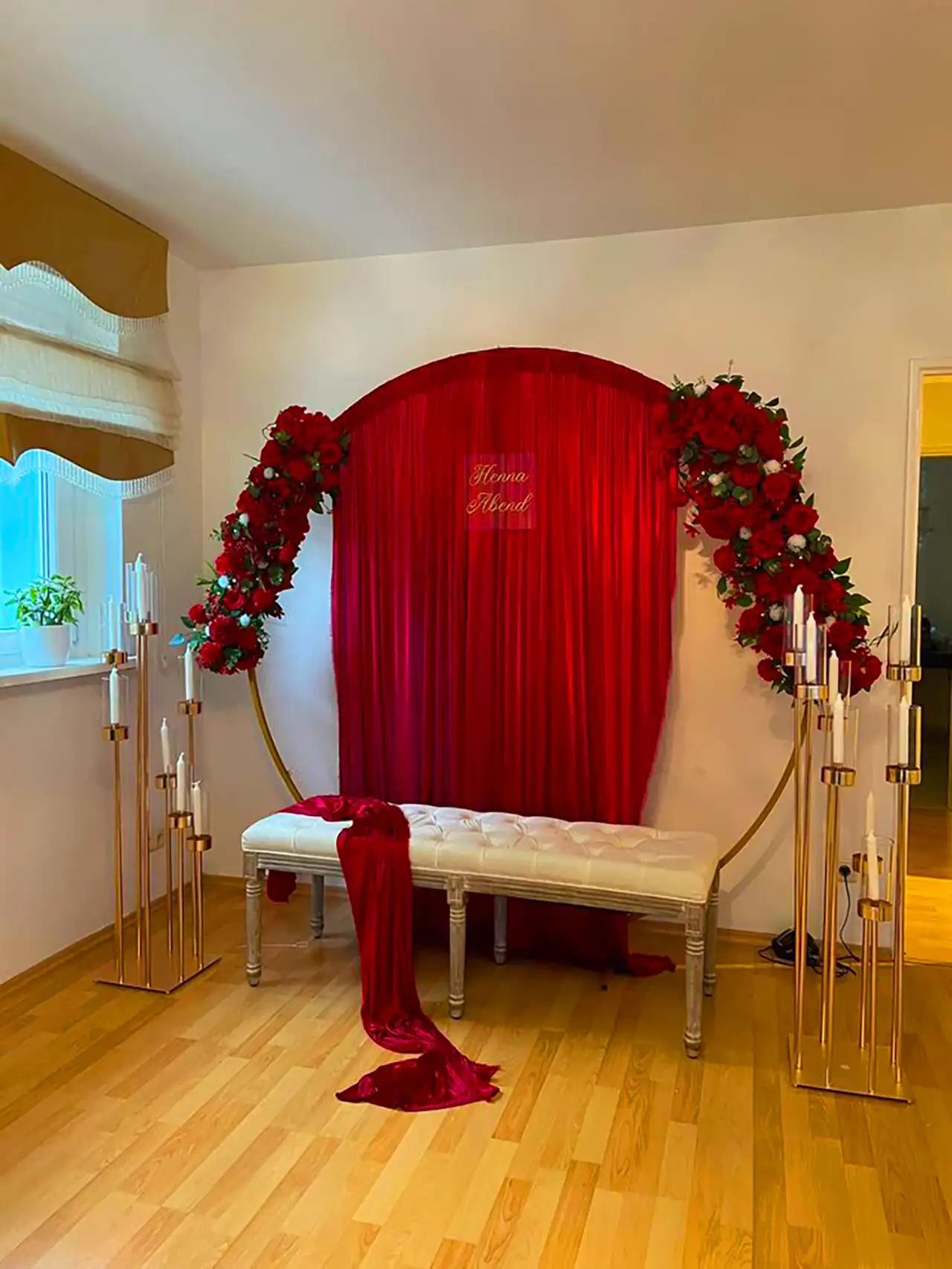 بک دراپ نامزدی قرمز