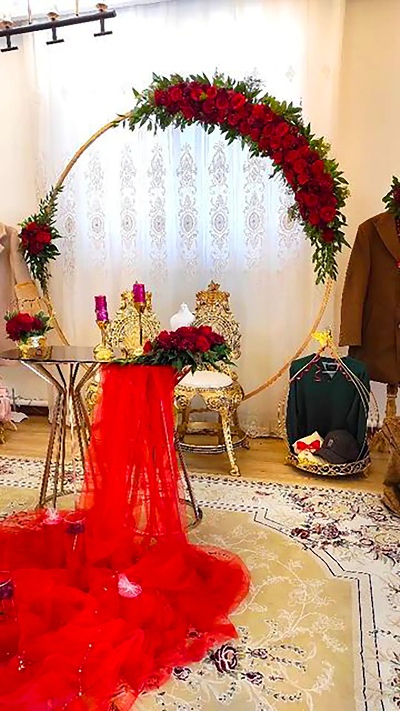 بک دراپ نامزدی قرمز