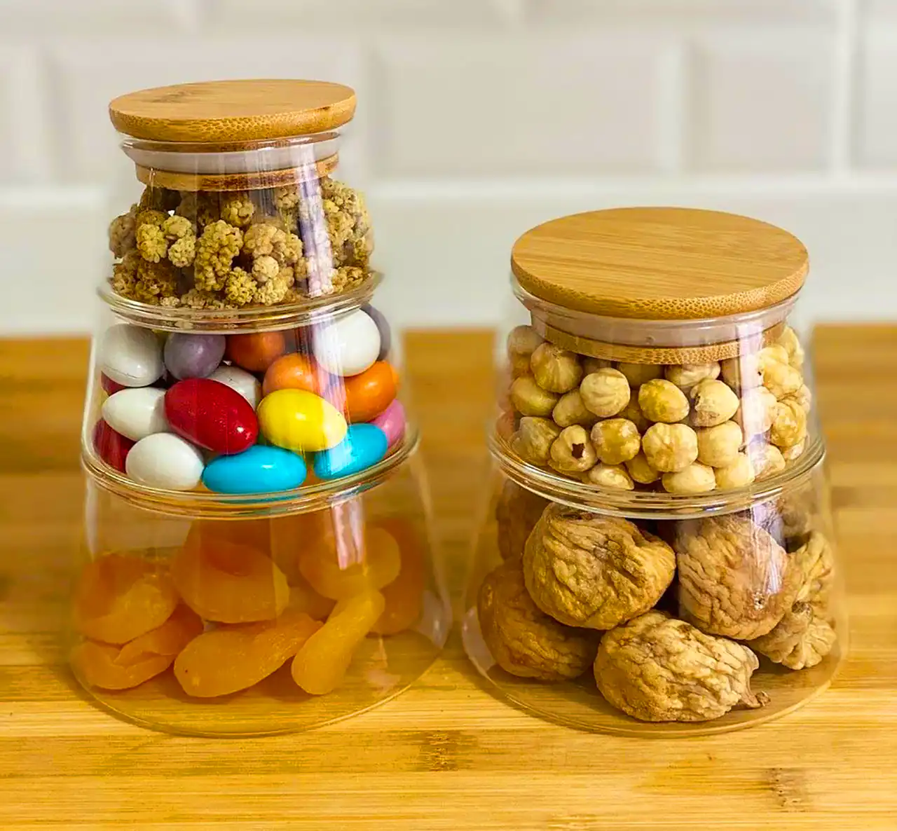 بانک تنقلات شیشه ای درب چوبی