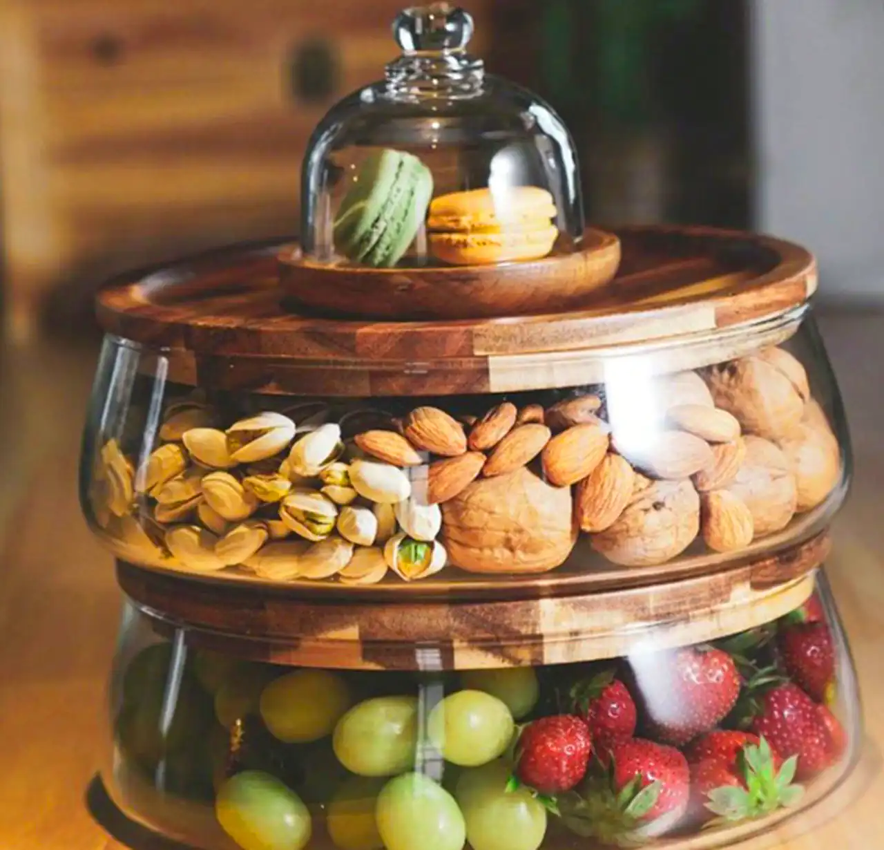 بانک تنقلات شیشه ای درب چوبی