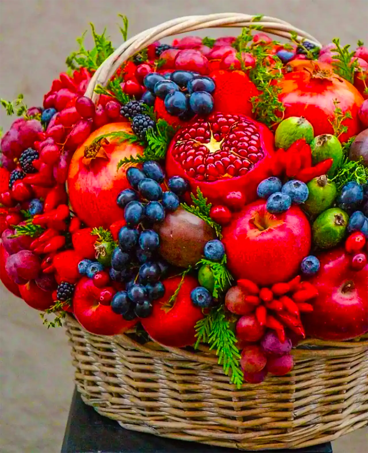 باکس میوه تزیینی یلدا