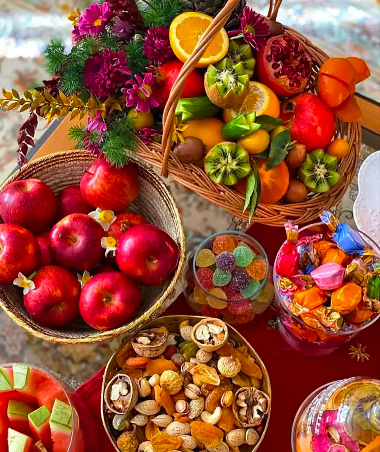 چیدمان میز یلدایی