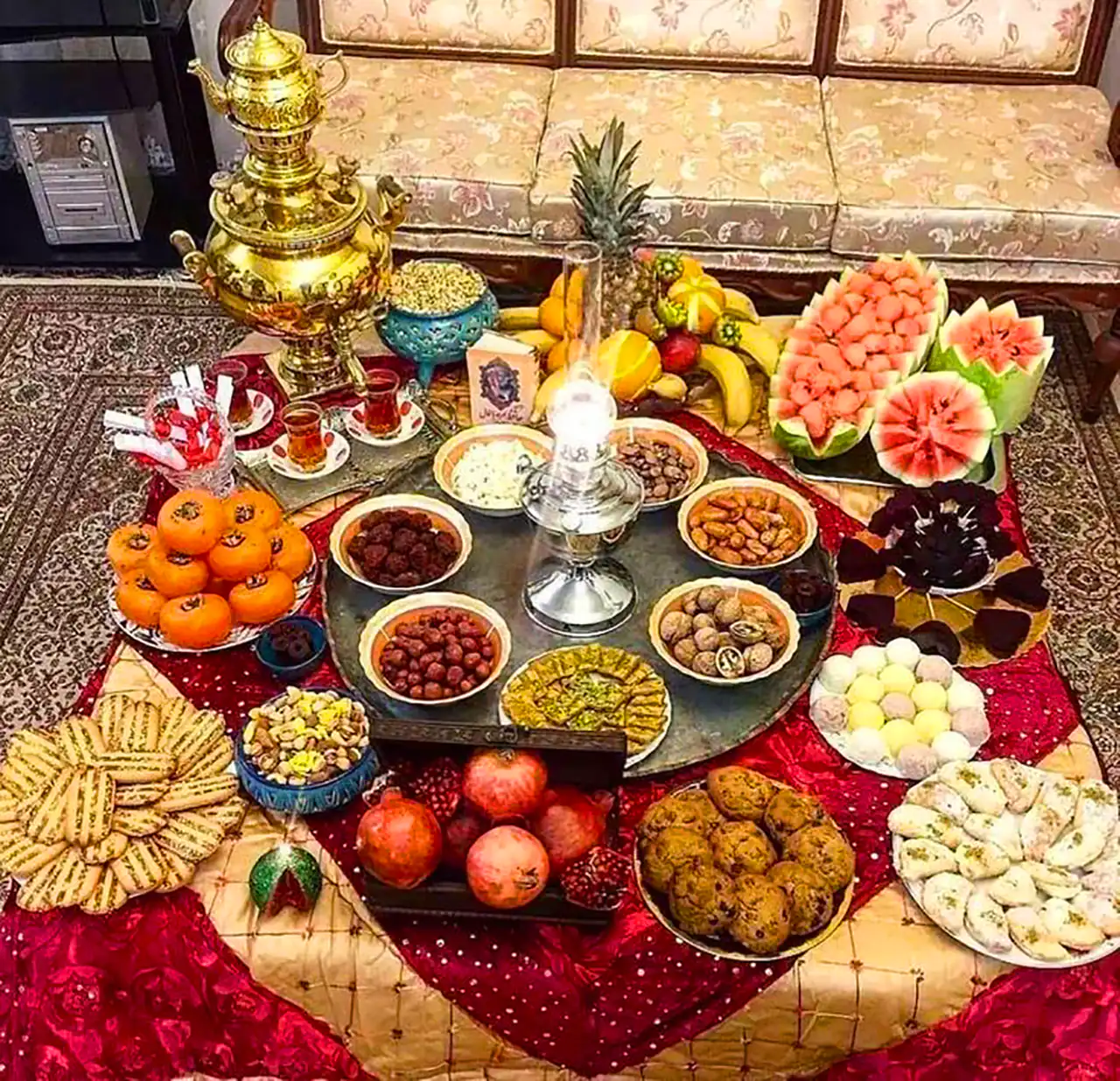 چیدمان میز یلدایی