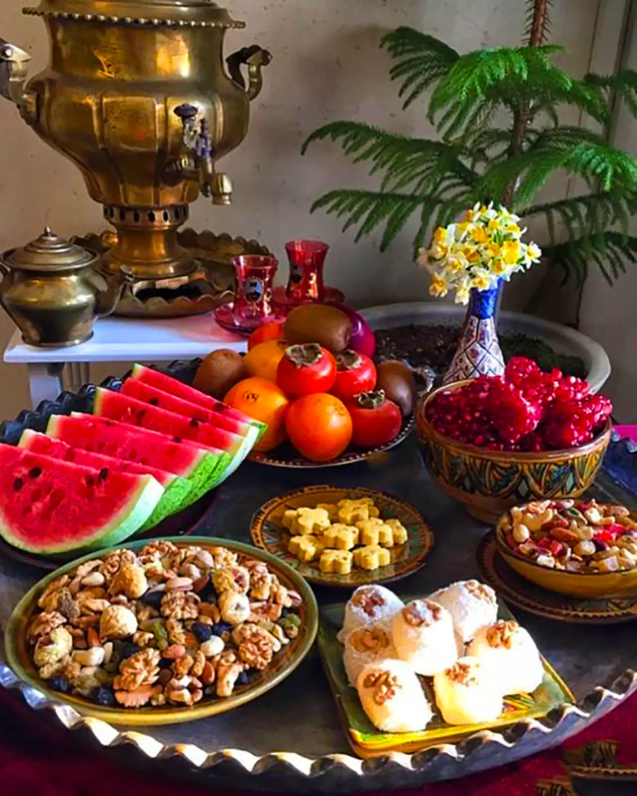 چیدمان میز یلدایی