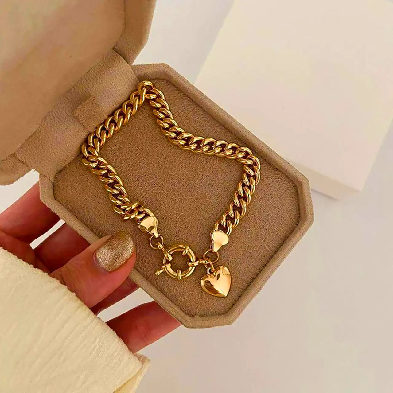 دستبند پینترستی طلا