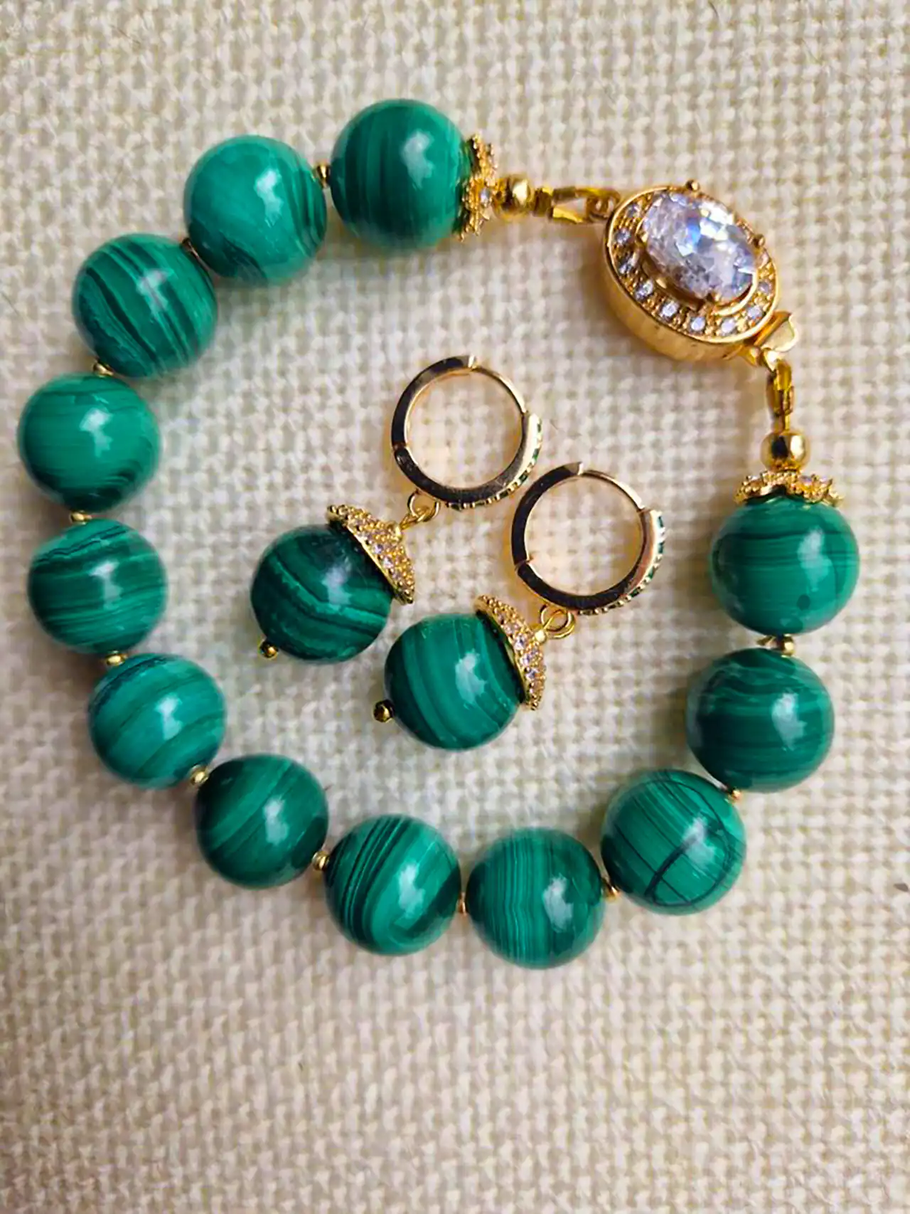 دستبند سنگ زمرد