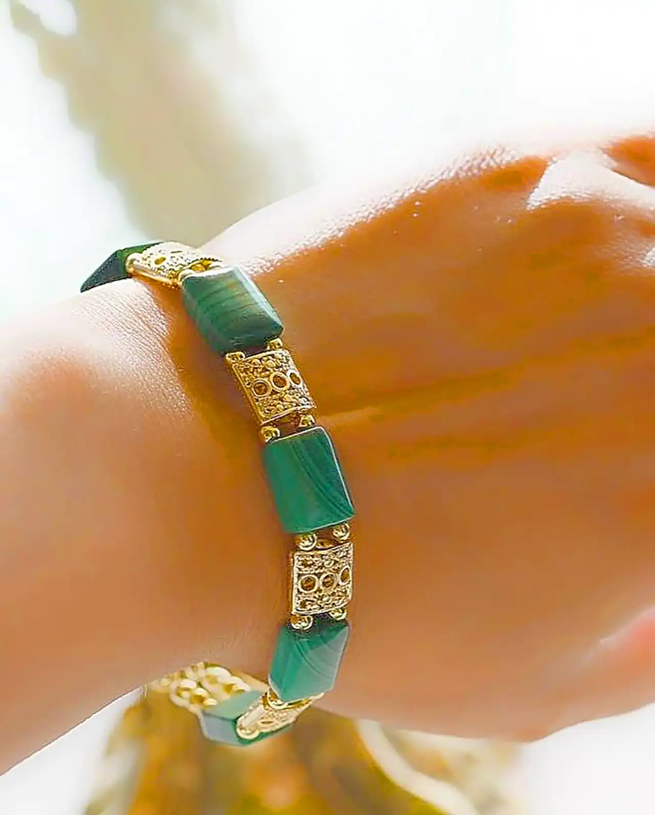 دستبند سنگ زمرد