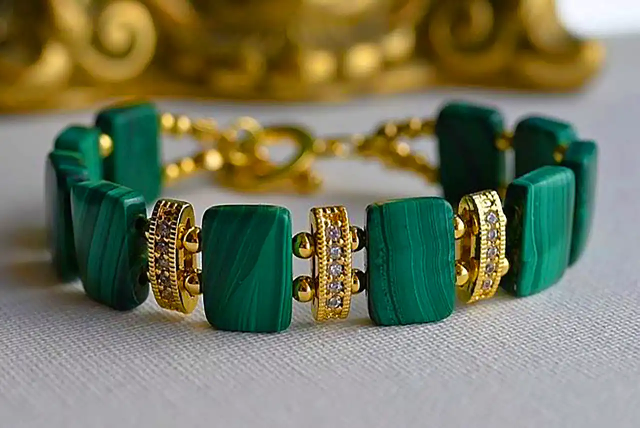 دستبند سنگ زمرد