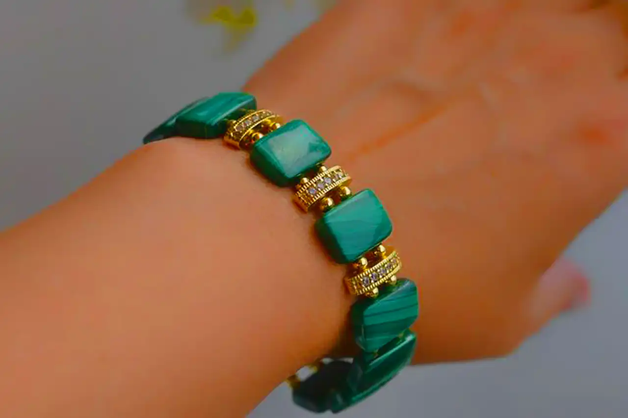 دستبند سنگ زمرد