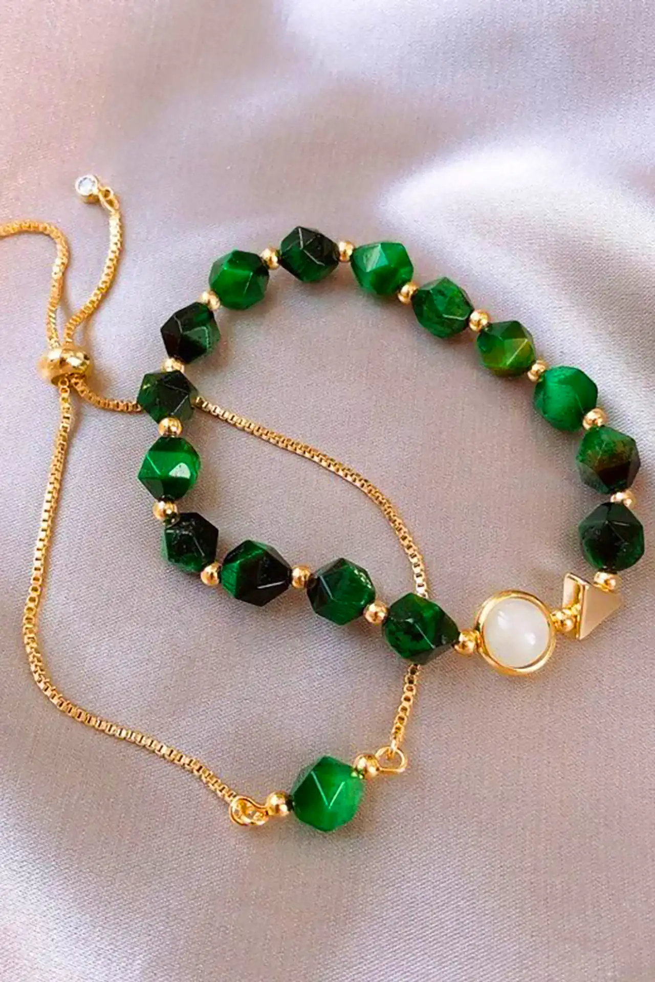 دستبند سنگ زمرد