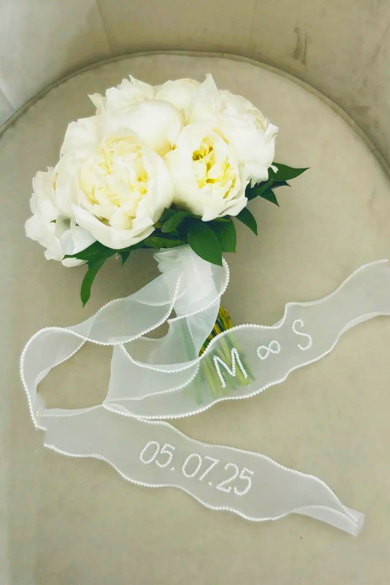 دسته گل سفید عروس