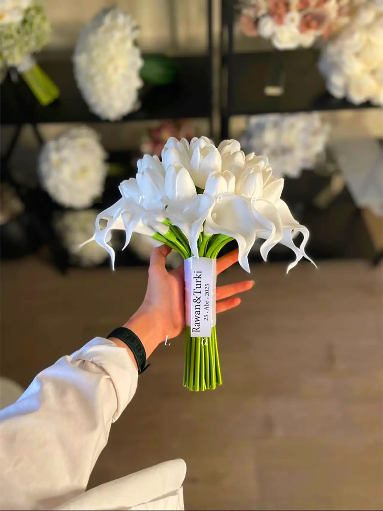 دسته گل سفید عروس