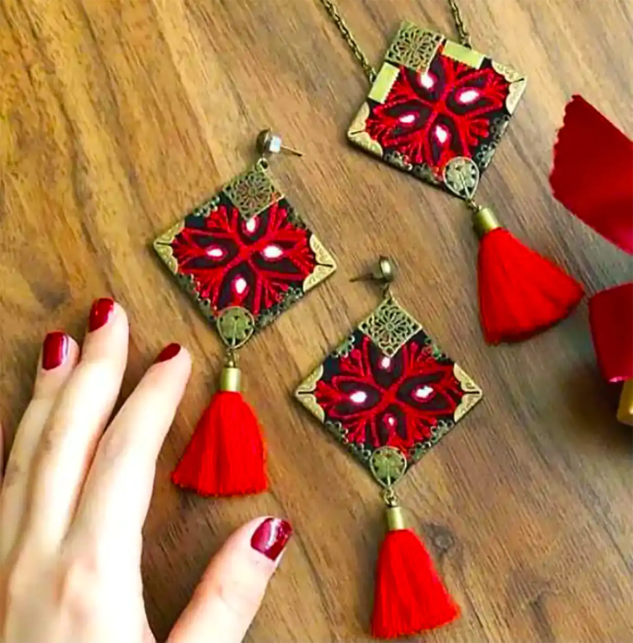 گوشواره مناسب شب یلدا