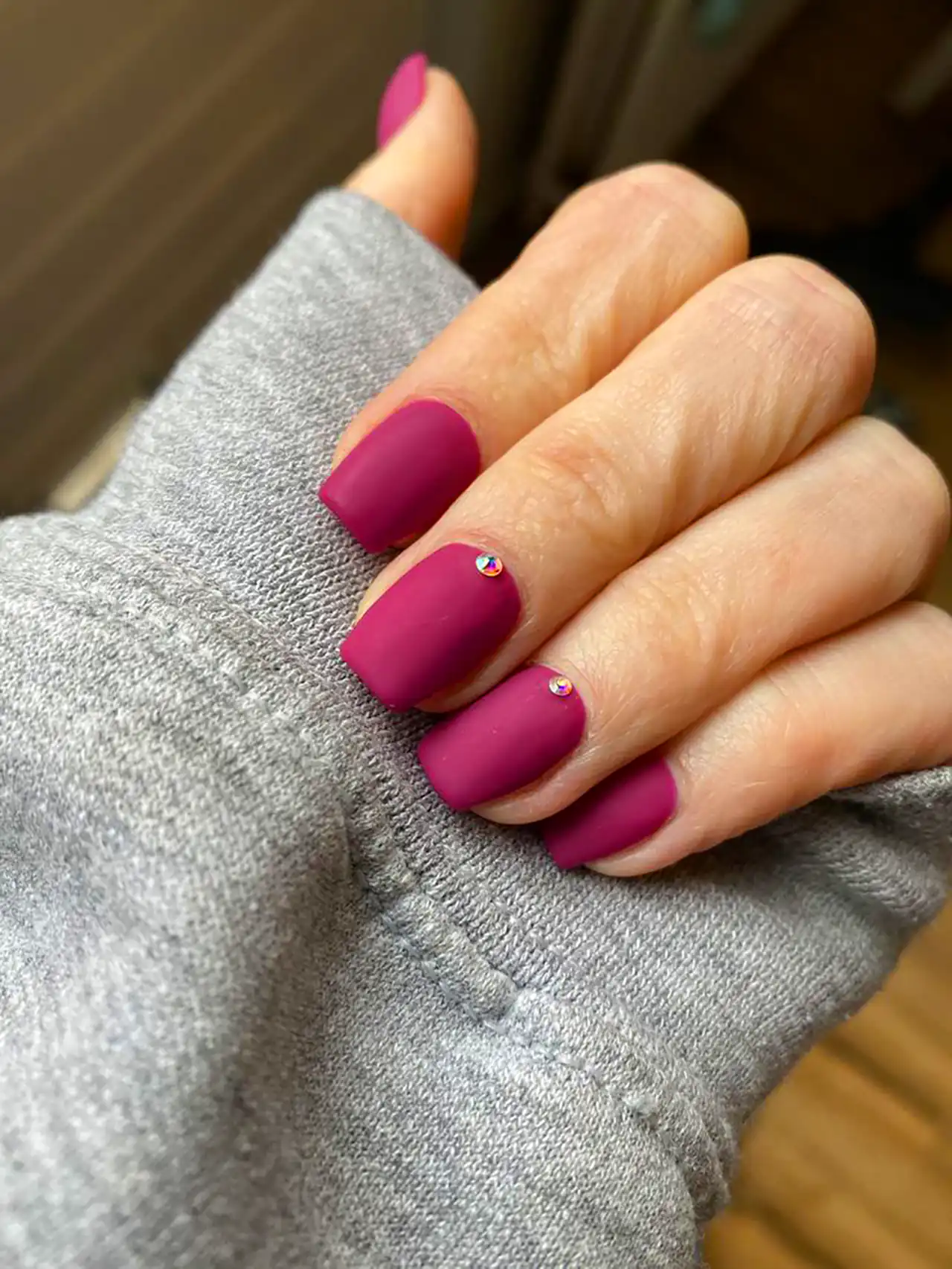 کاشت ناخن مات