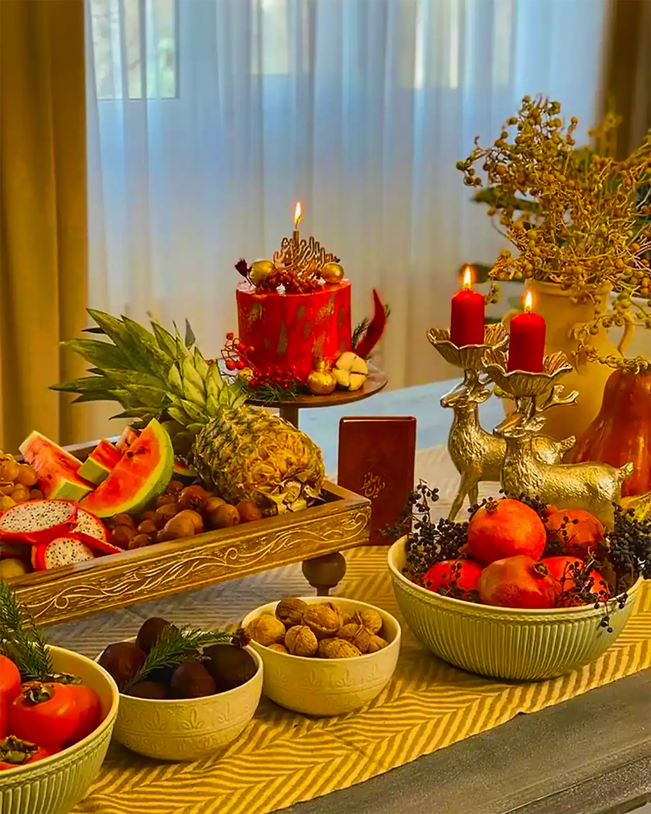 میز تنقلات شب یلدا