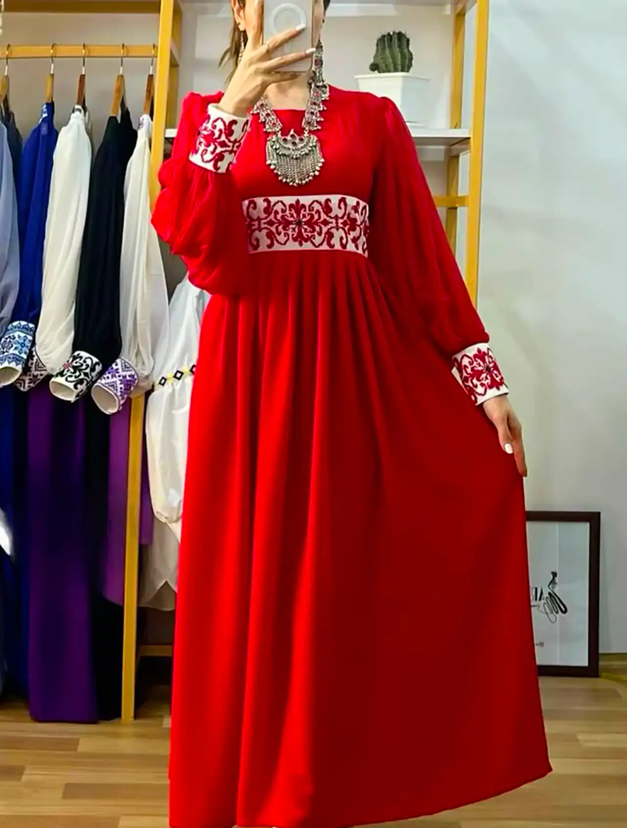 پیراهن بلند قرمز زنانه