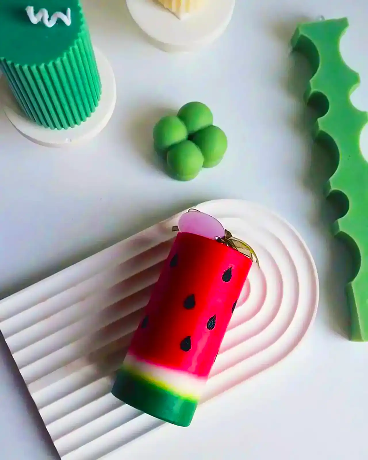 شمع با تم یلدایی