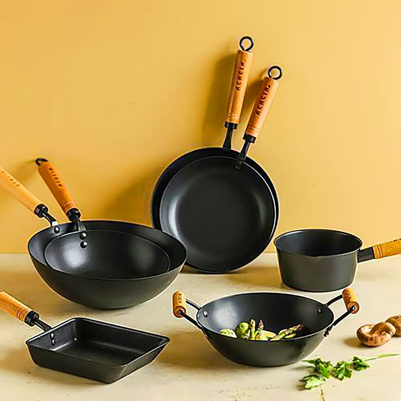 تابه چدنی مدرن