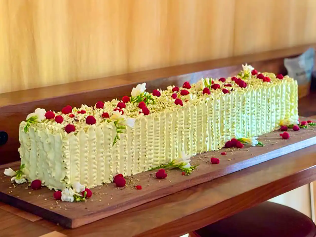 تزیین کیک مستطیلی تولد