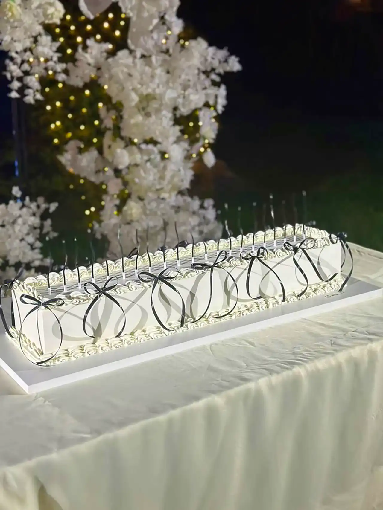 تزیین کیک مستطیلی تولد