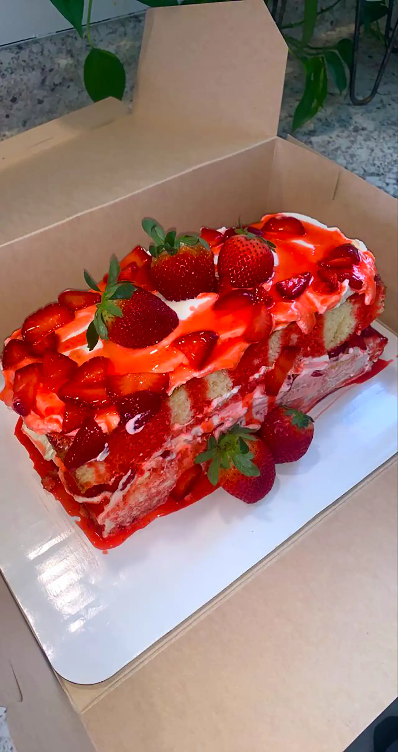 تزیین کیک مستطیلی تولد