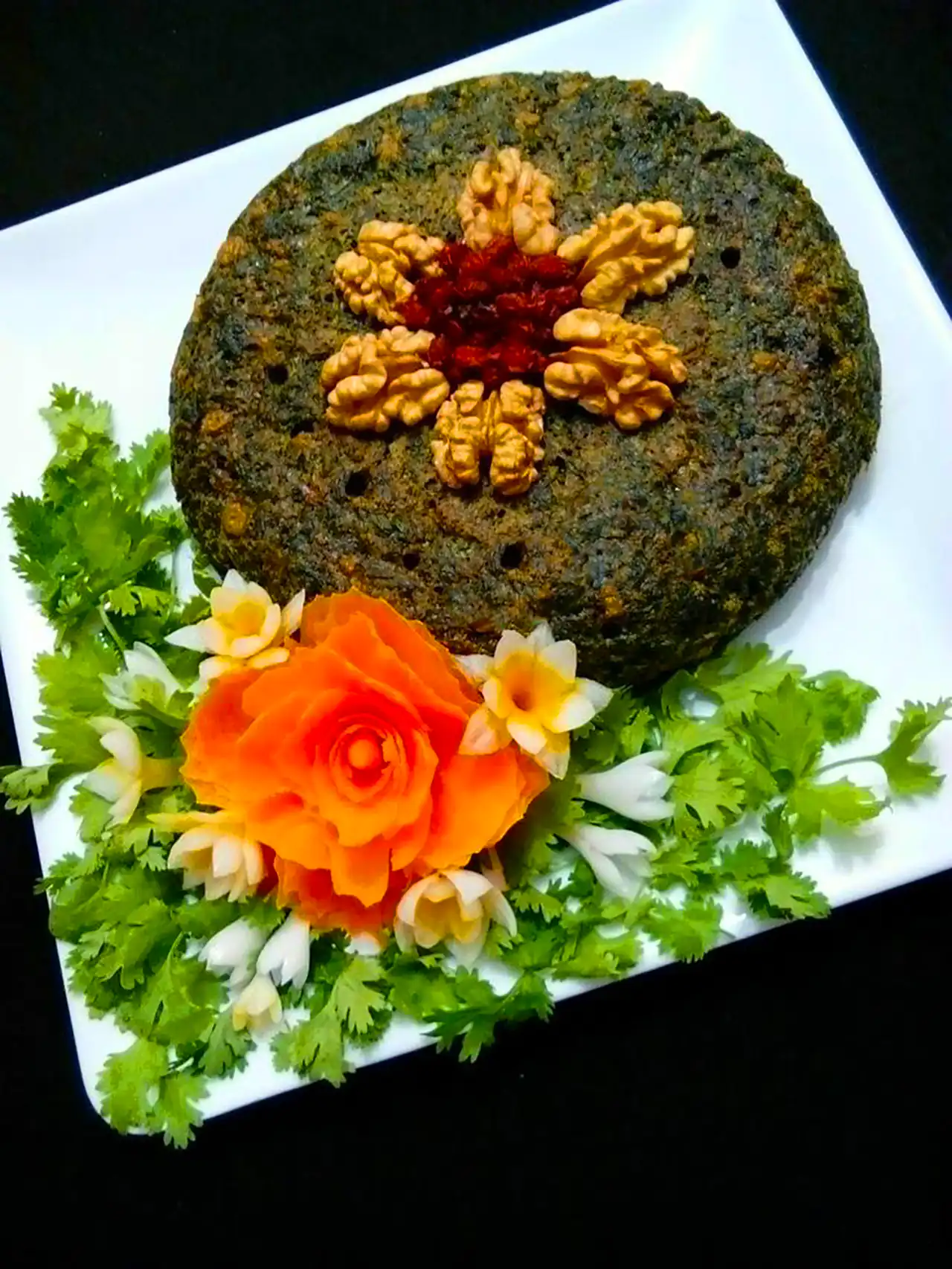 تزیین مجلسی کوکو سبزی