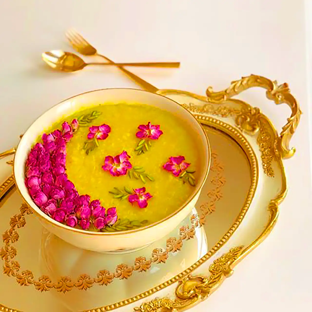 تزیین شله زرد خانگی