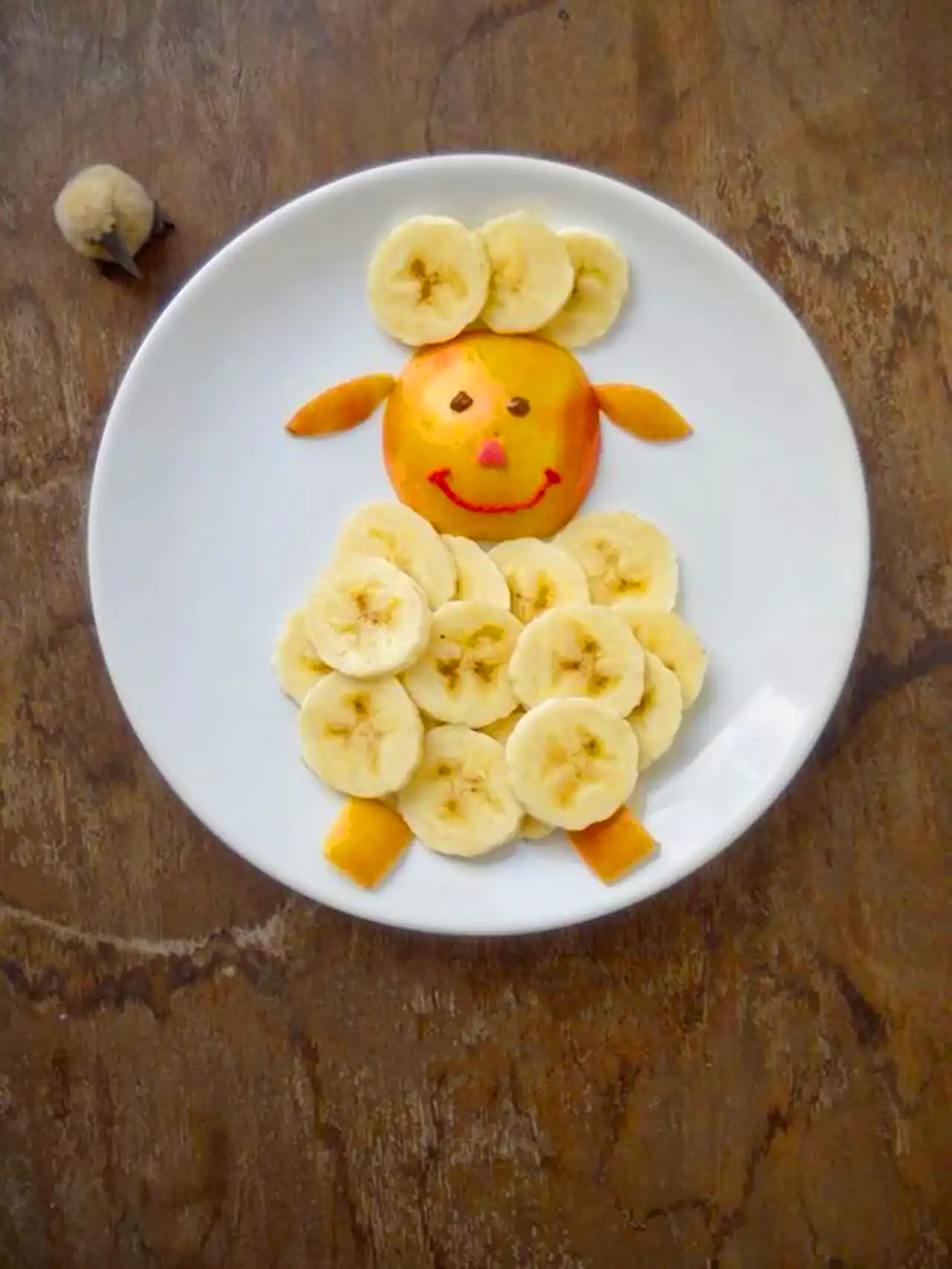 بشقاب میوه اسلایسی کودک