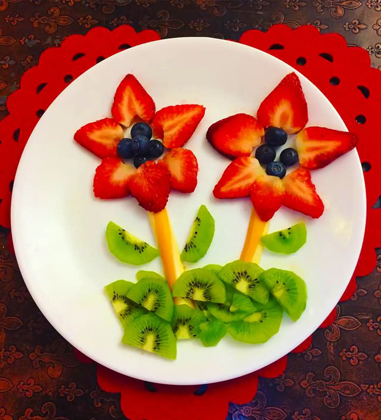 بشقاب میوه اسلایسی کودک