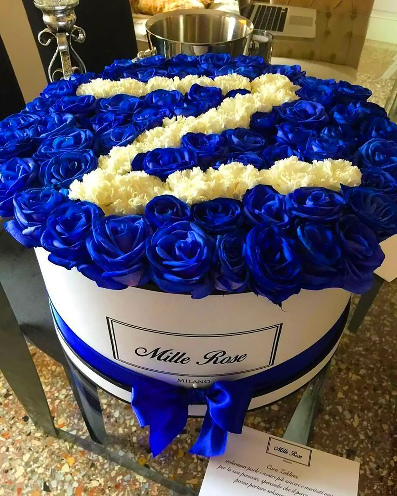 باکس گل رز شیک