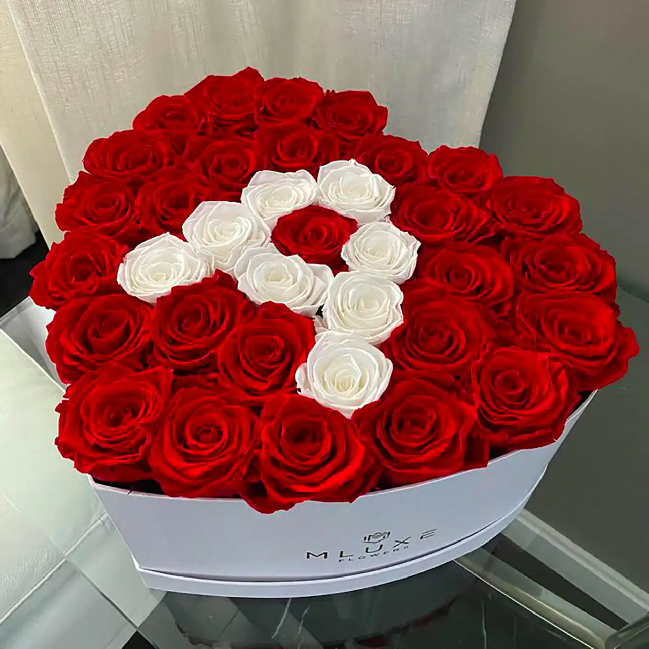 باکس گل رز شیک