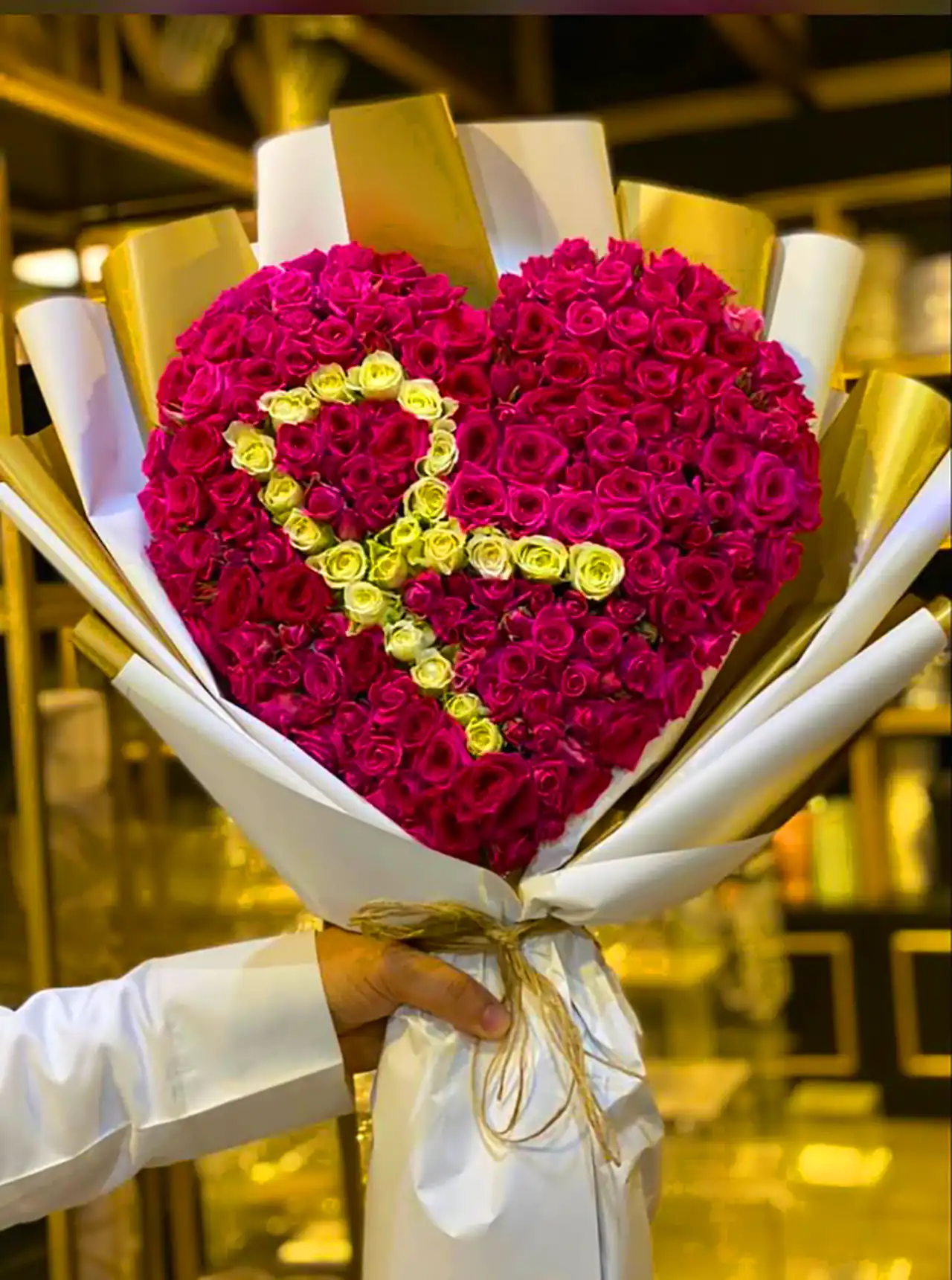 دسته گل قلبی شکل