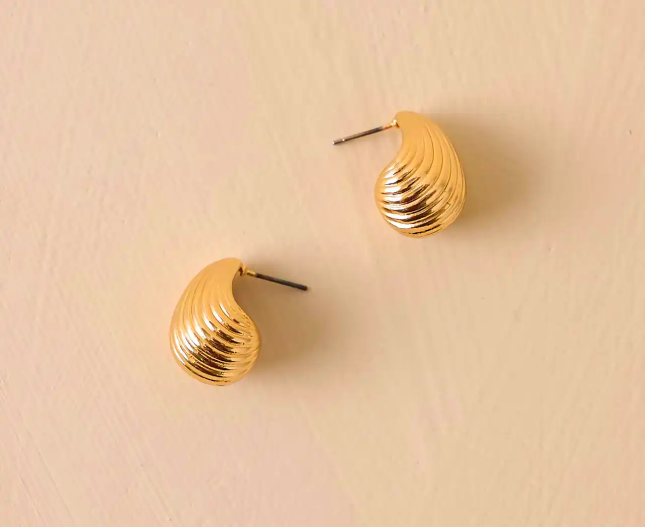 گوشواره میخی طلا اقتصادی