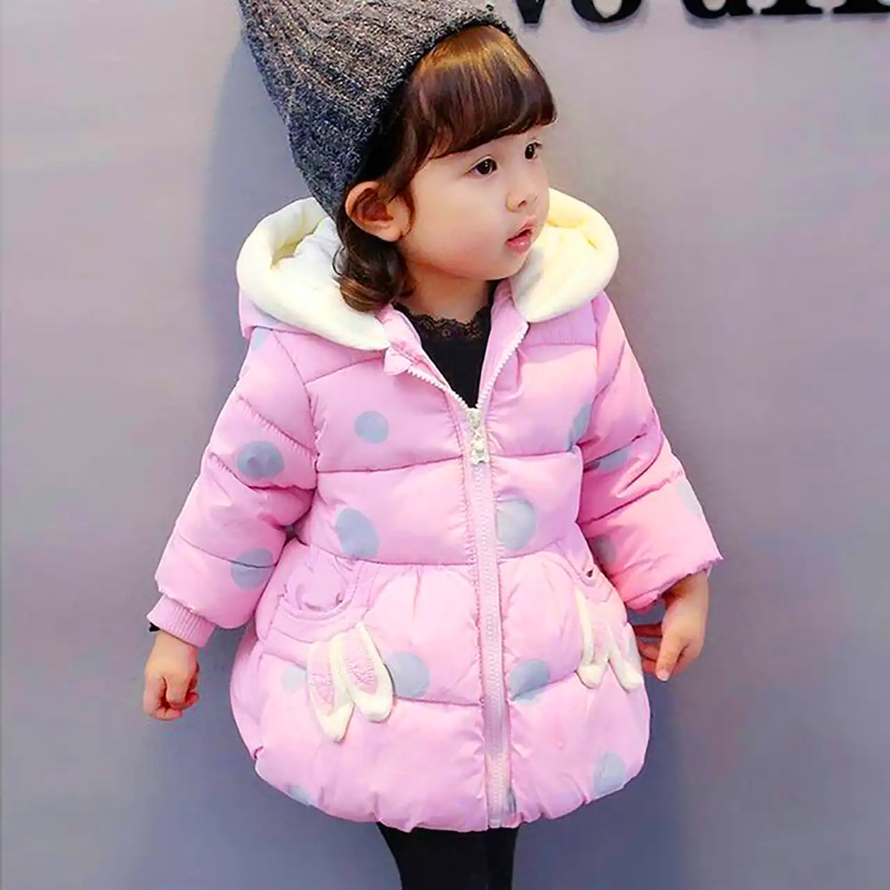 کاپشن صورتی بچگانه