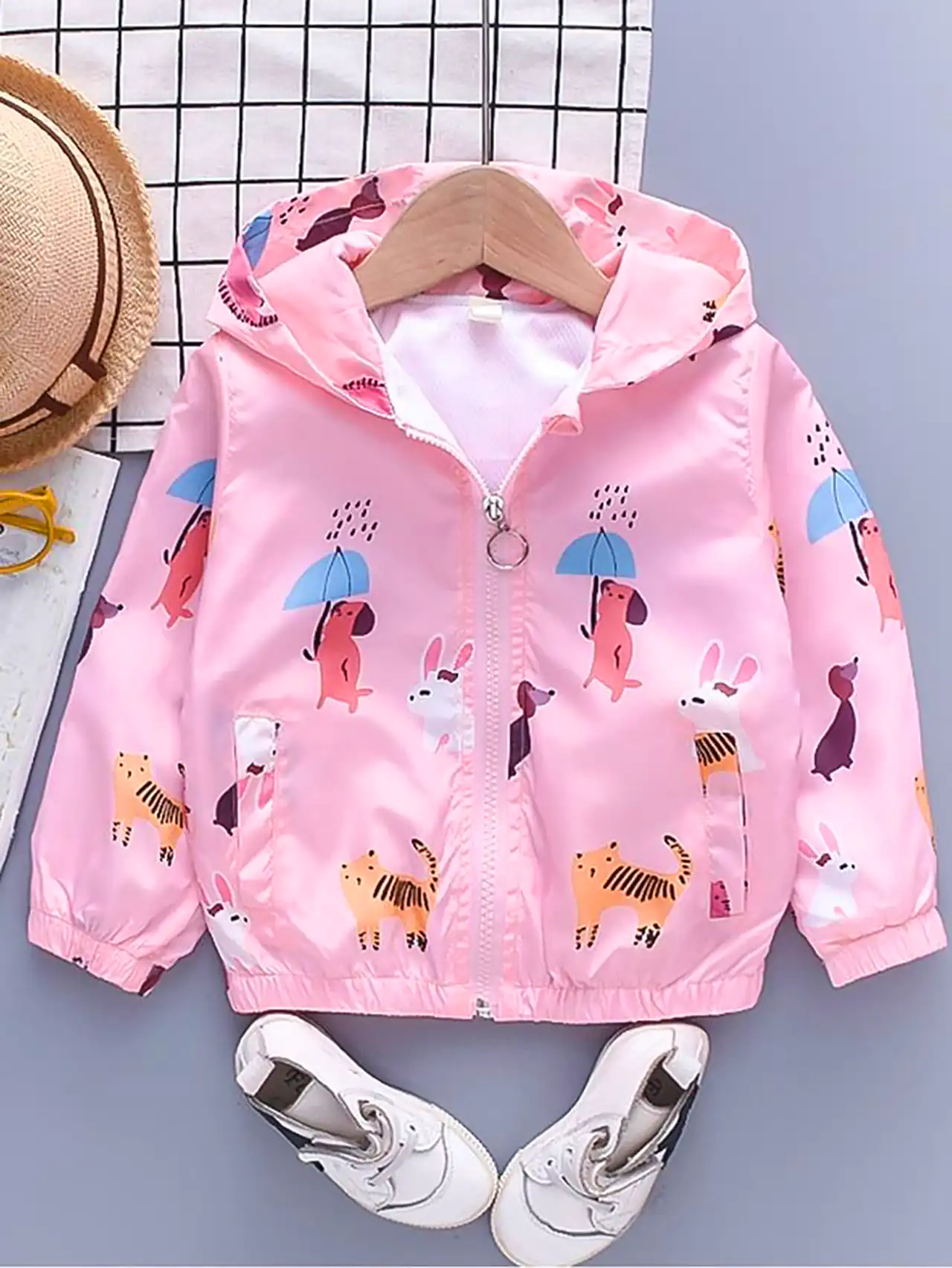 کاپشن صورتی بچگانه