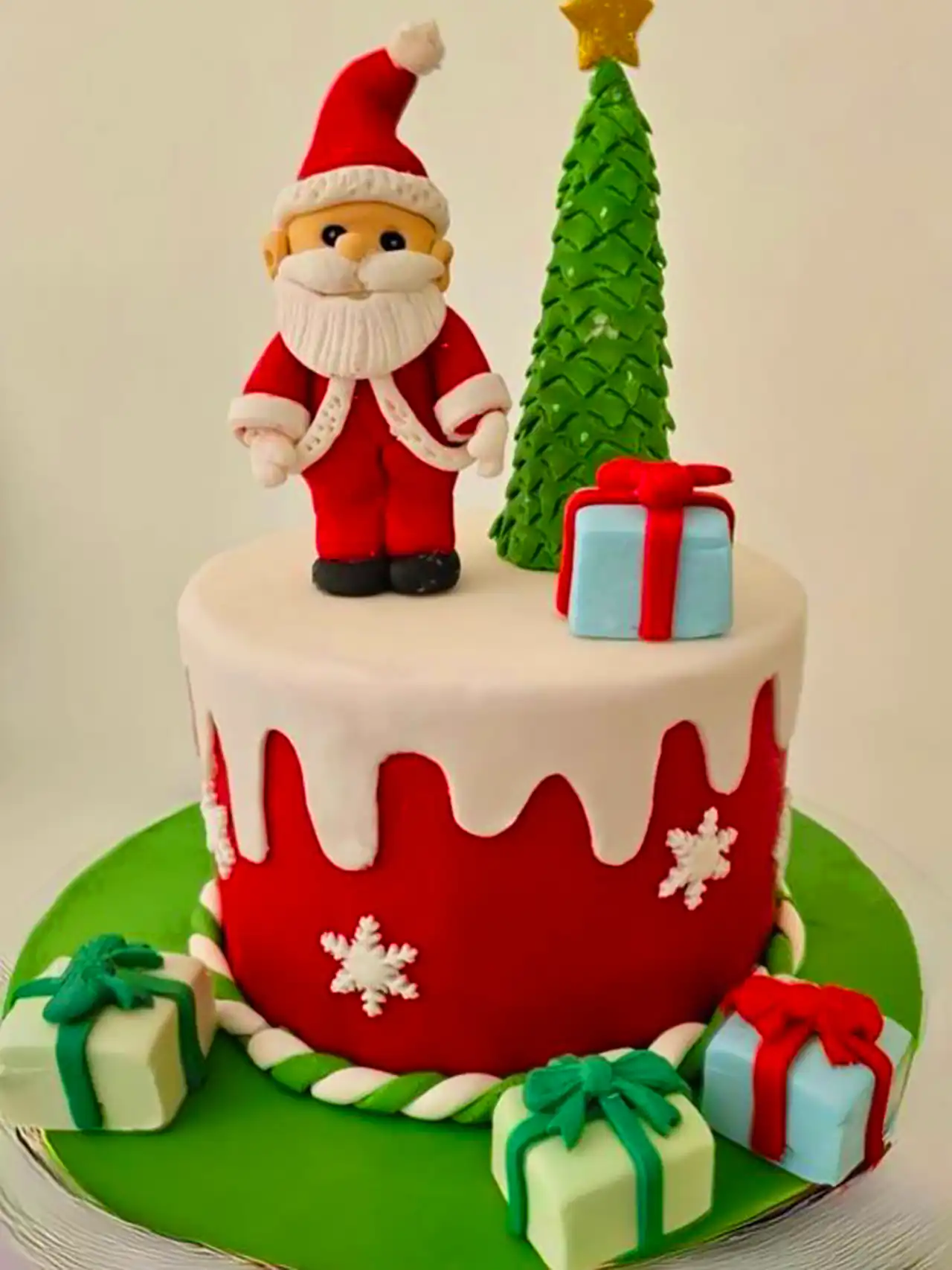 کیک کریسمسی با فوندانت