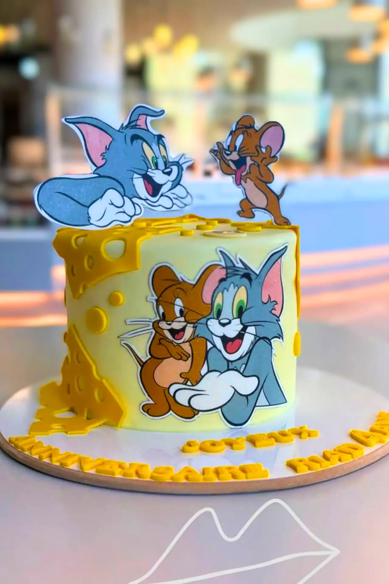 کیک تولد تام و جری