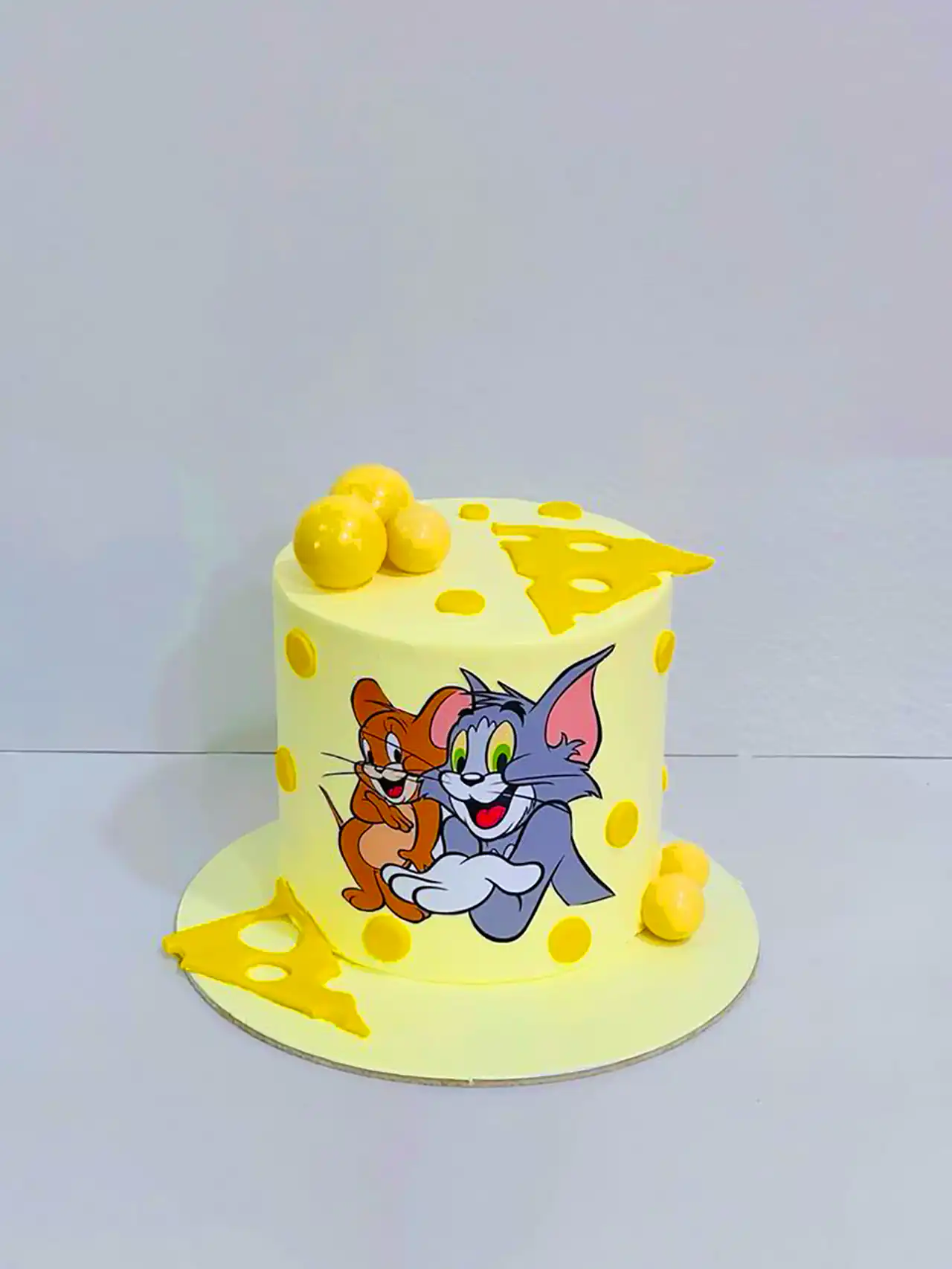 کیک تولد تام و جری