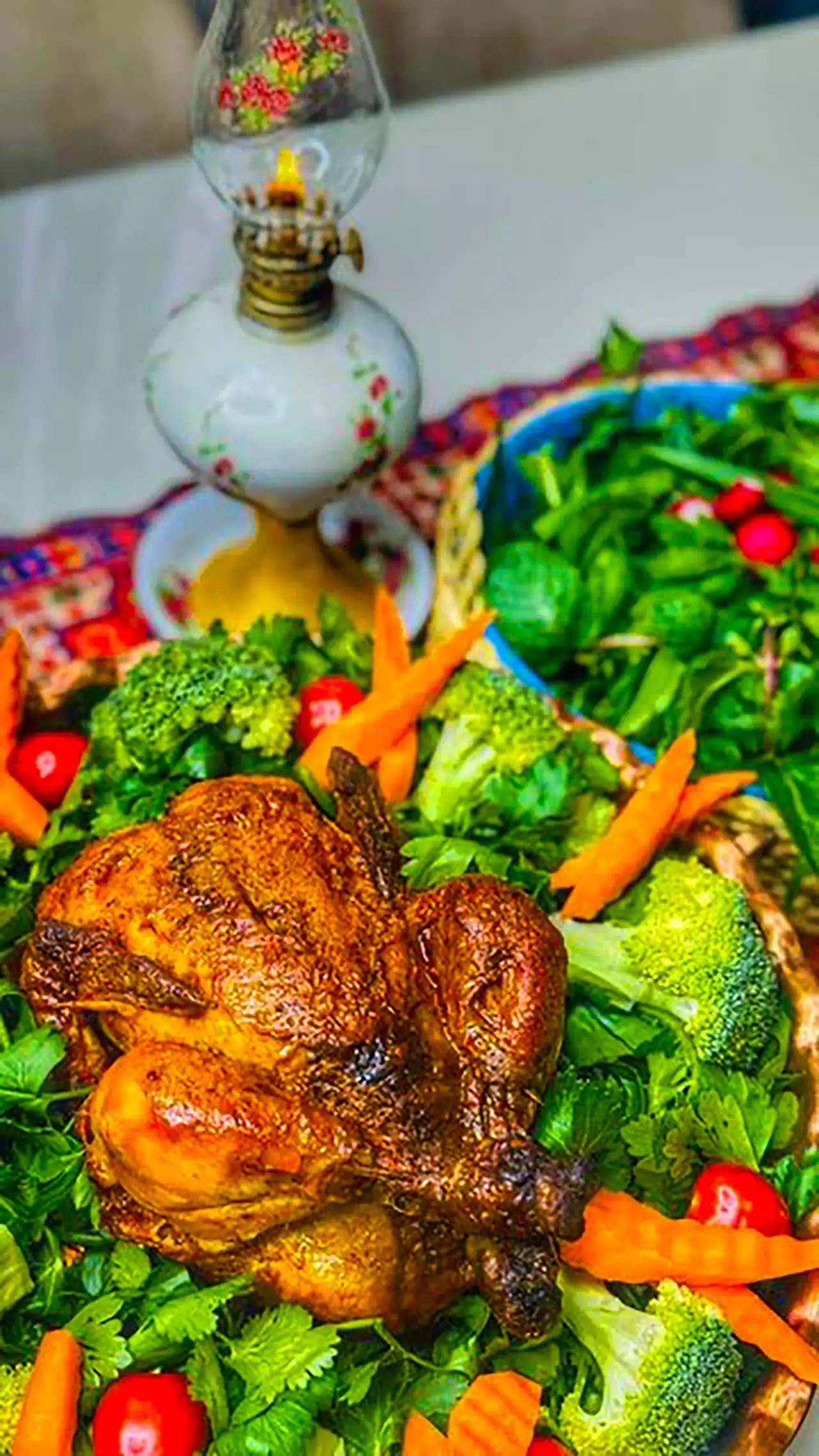 مرغ شکم پر مجلسی