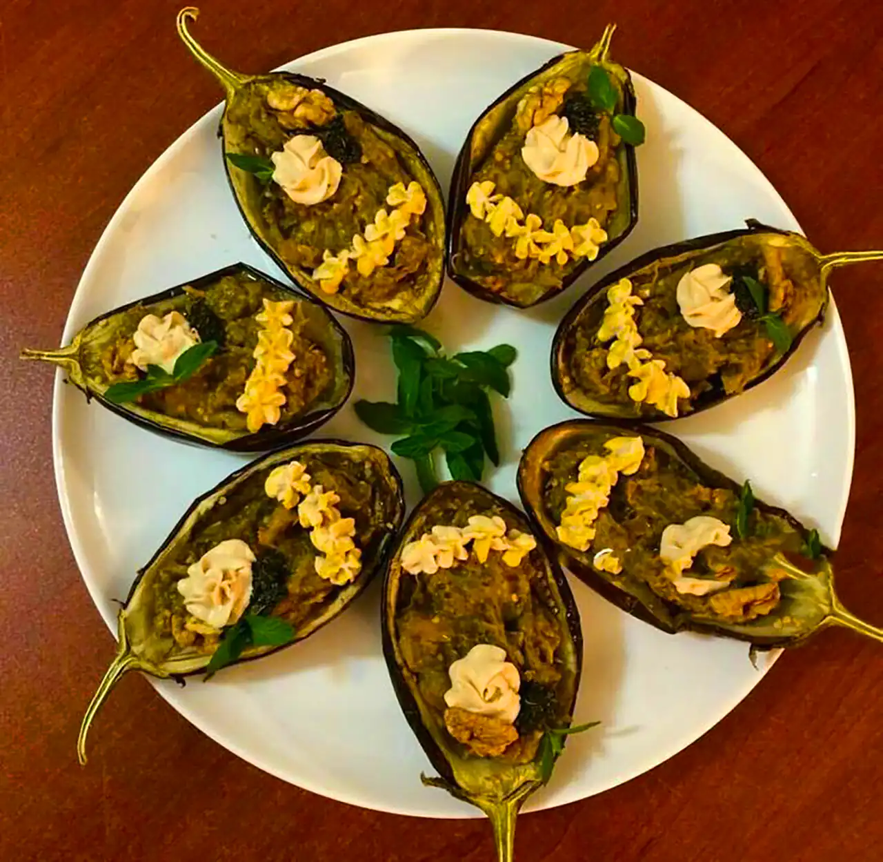 تزئین کشک و بادمجان