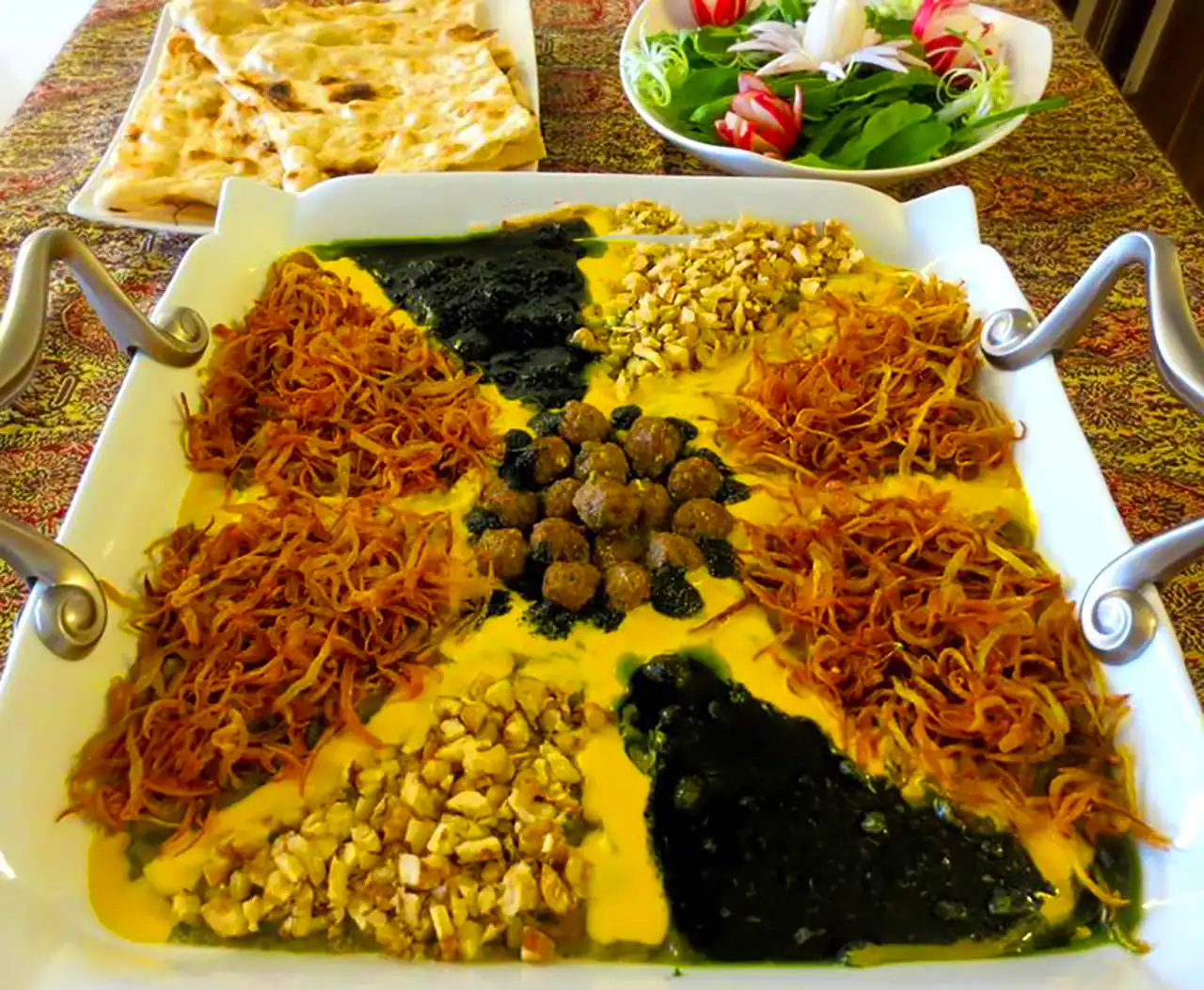 تزئین کشک و بادمجان