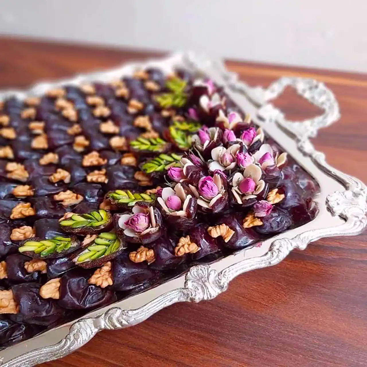 تزئین خرما برای روضه