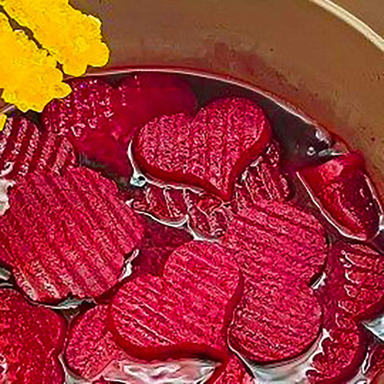 تزئین لبو برای شب چله