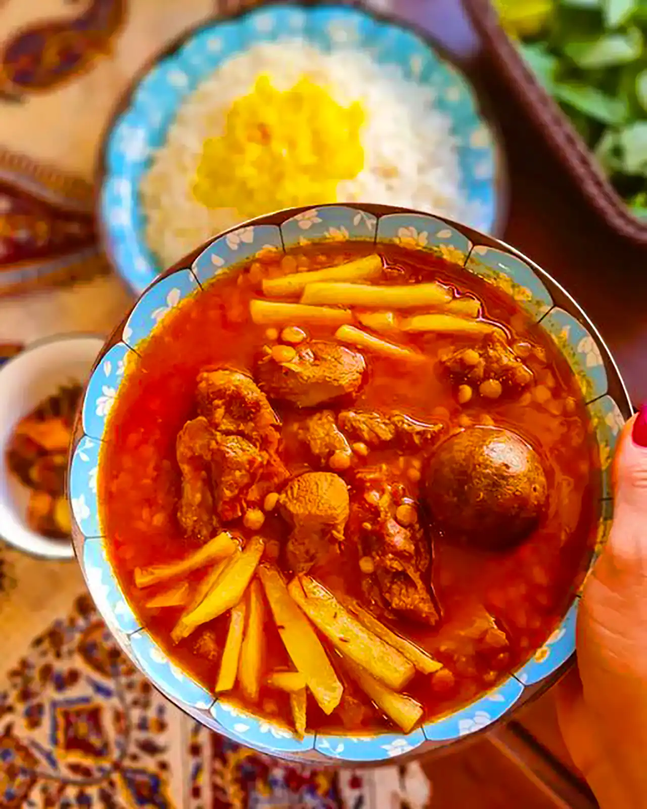سرو سنتی خورشت قیمه